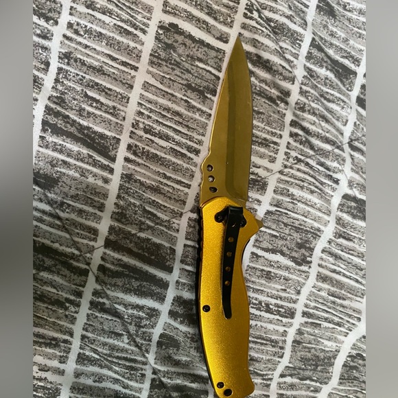 Gold colored knife with design for sale - Picture 3 of 3